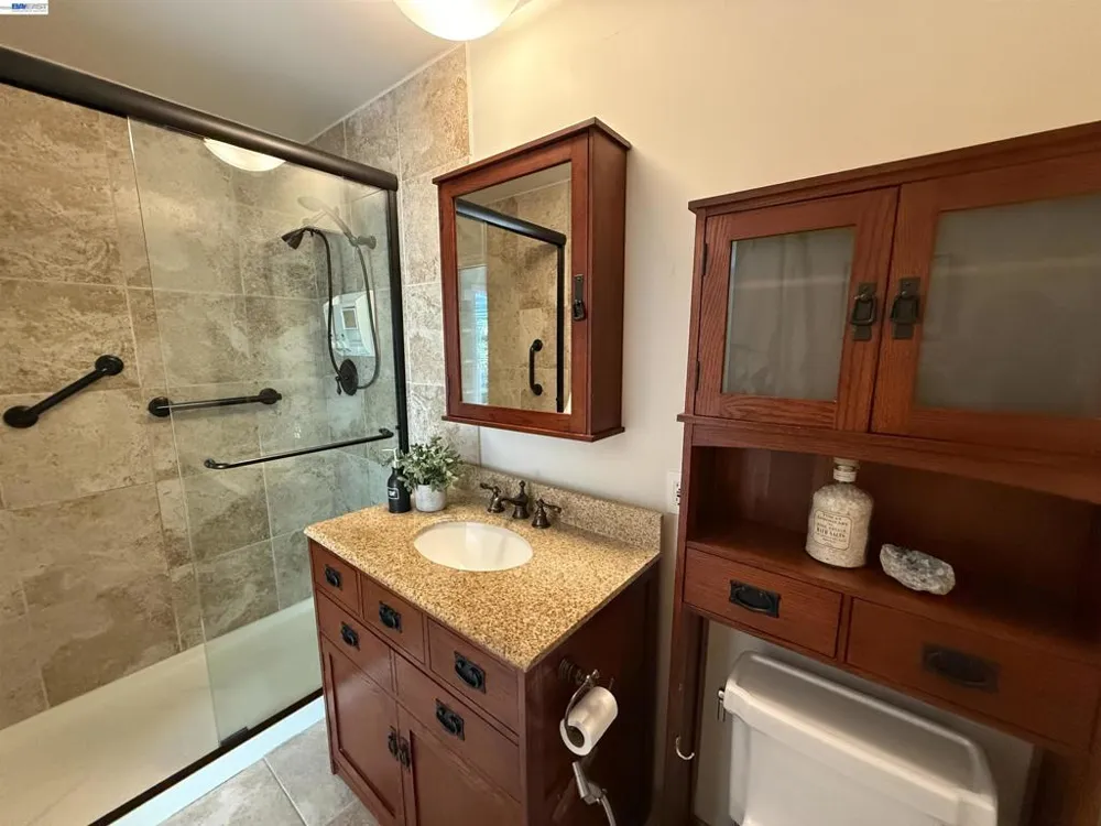 516 Moraga Way Orinda, CA 94563