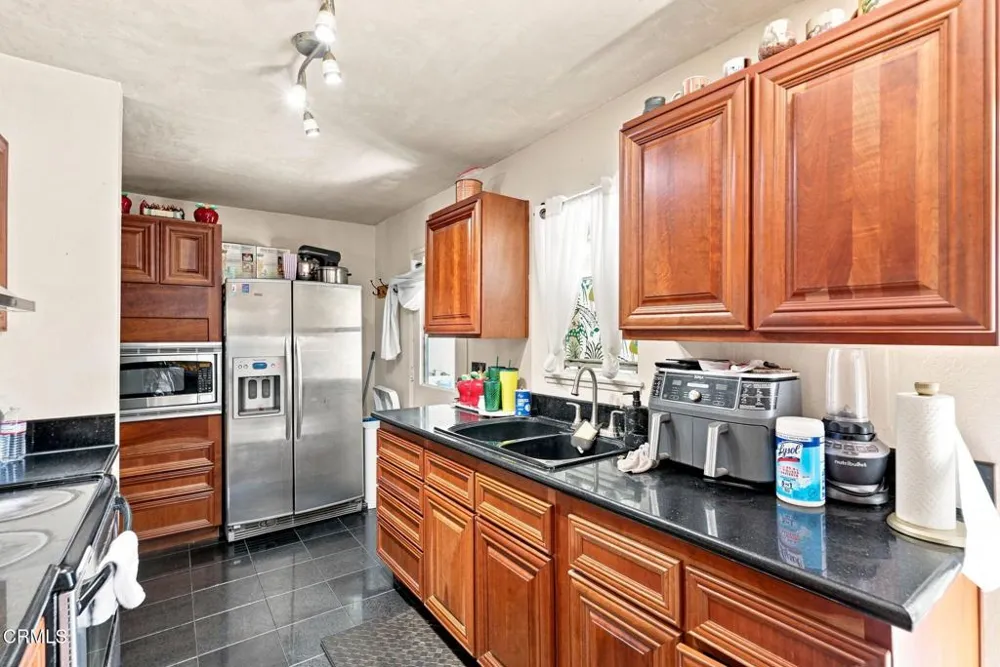2033 Miramar Walk Oxnard, CA 93035