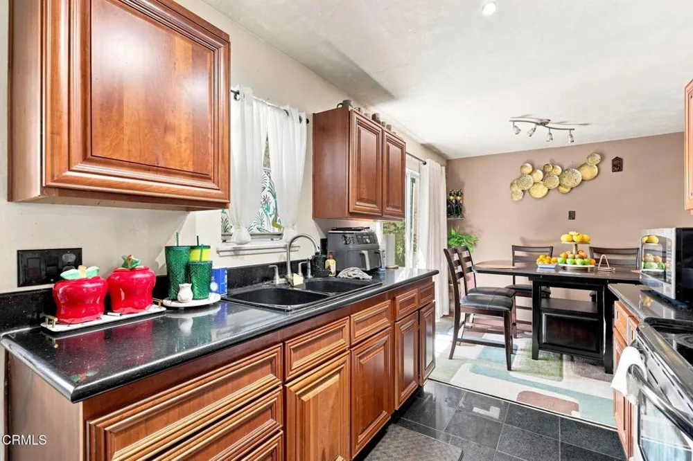 2033 Miramar Walk Oxnard, CA 93035