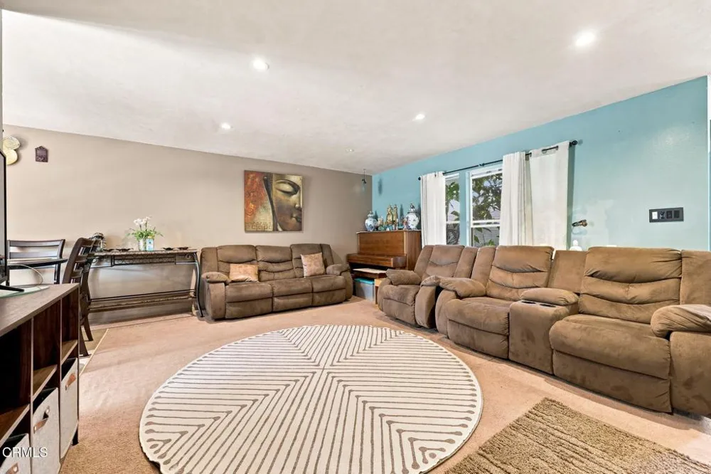 2033 Miramar Walk Oxnard, CA 93035