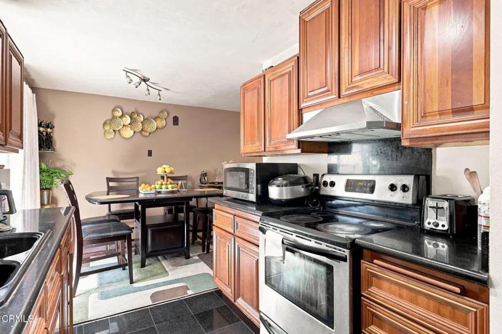 2033 Miramar Walk Oxnard, CA 93035