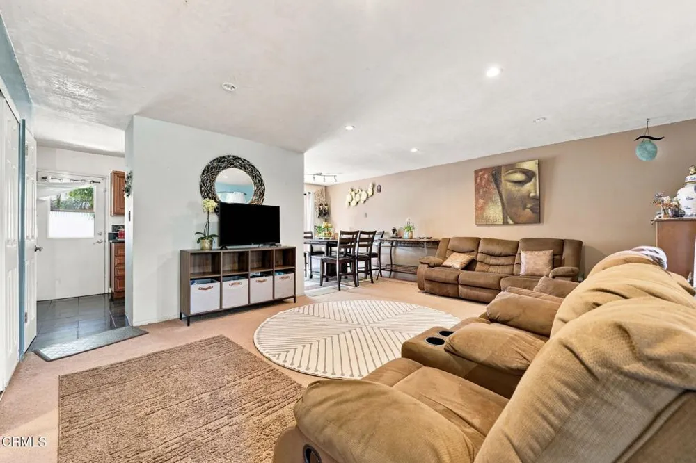 2033 Miramar Walk Oxnard, CA 93035
