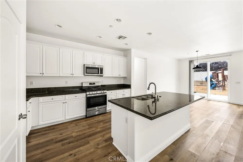 37019 Running Springs Murrieta, CA 92563