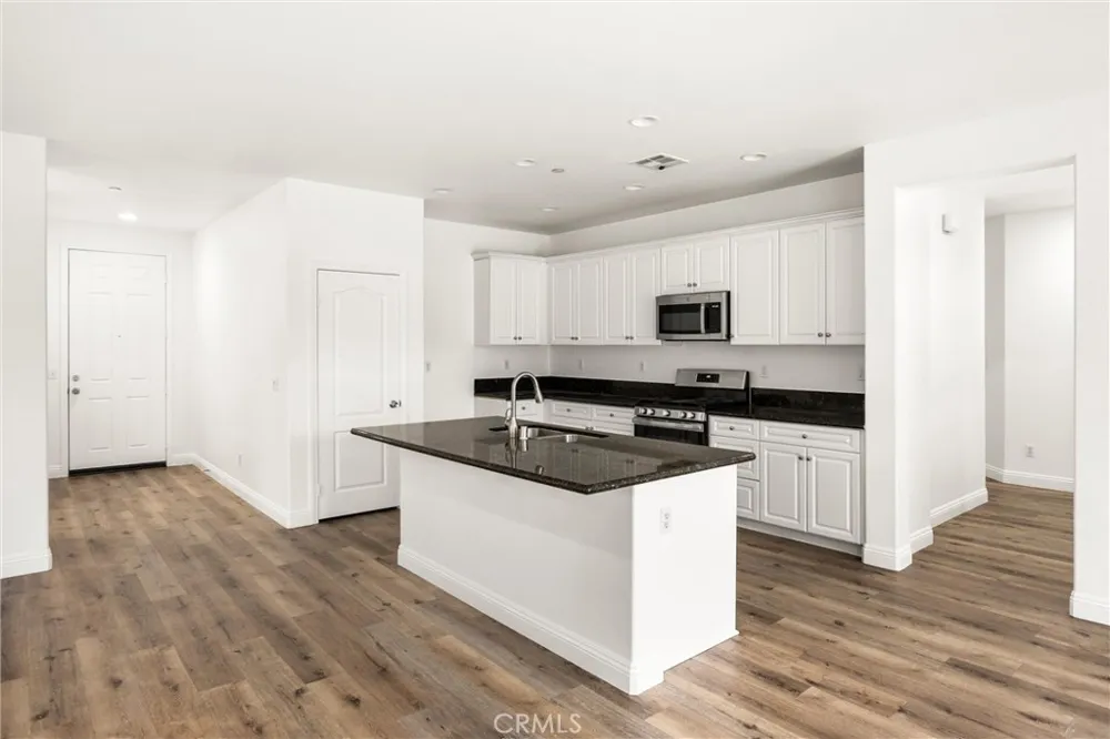 37019 Running Springs Murrieta, CA 92563