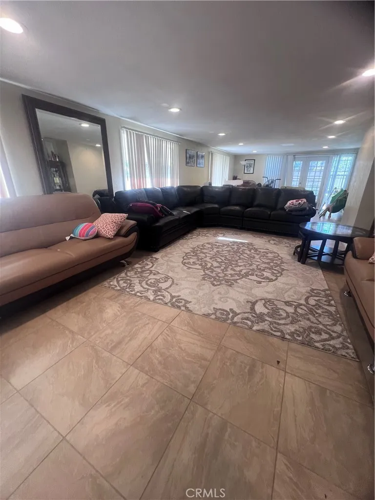 13361 Redbird St Garden Grove, CA 92843