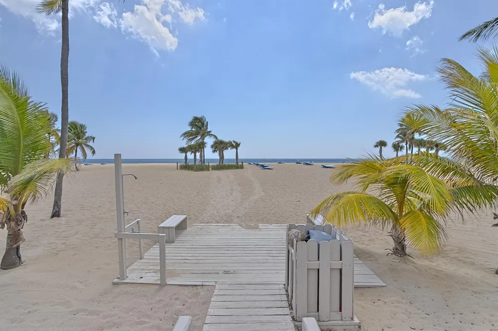 1556 S OCEAN LANE #204 Fort Lauderdale, FL 33316