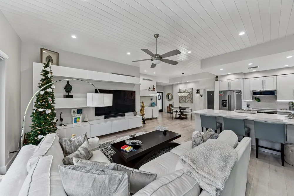 1556 S OCEAN LANE #204 Fort Lauderdale, FL 33316
