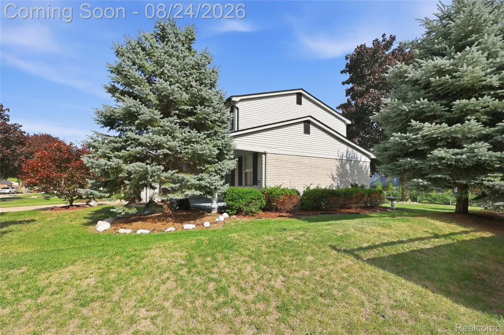 13622 Biscayne Drive Sterling Heights City, MI 48313
