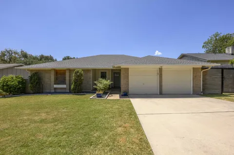 2717 Charlesworth Drive