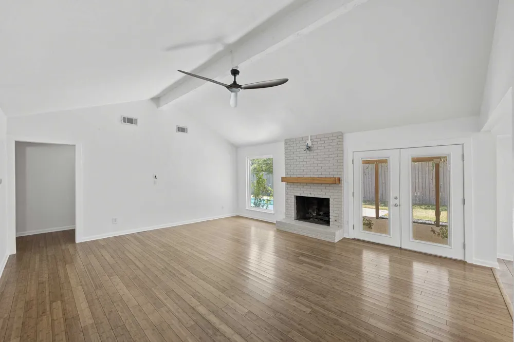 2717 Charlesworth Drive Austin, TX 78745