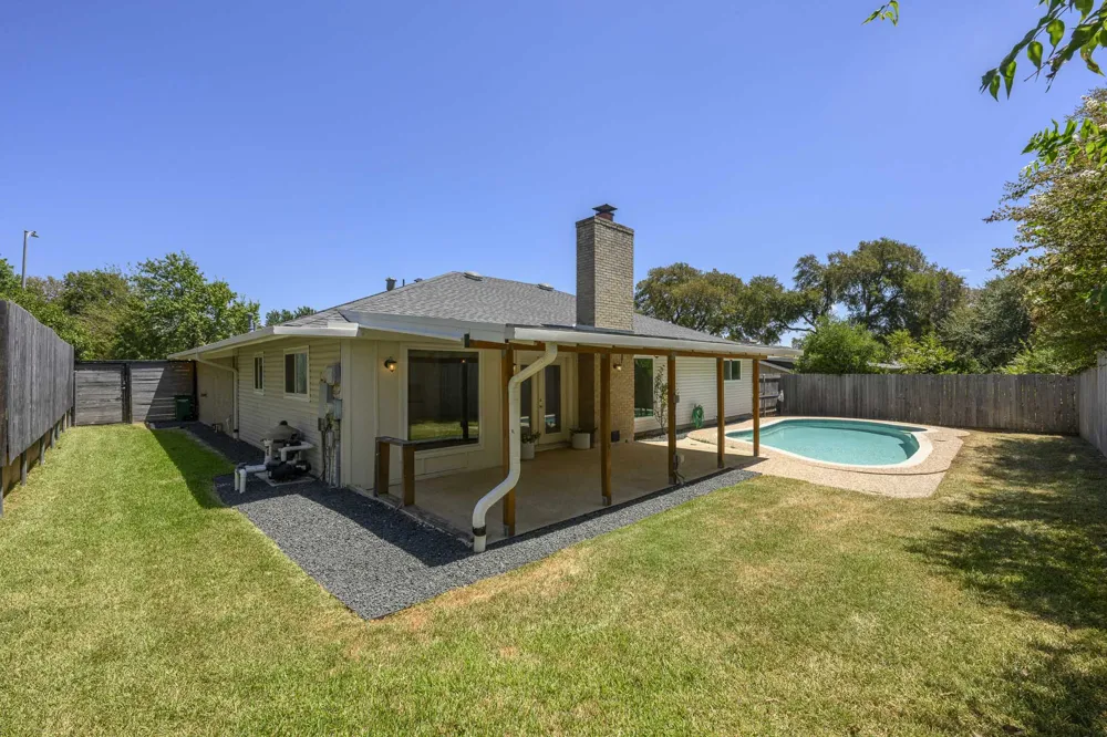2717 Charlesworth Drive Austin, TX 78745