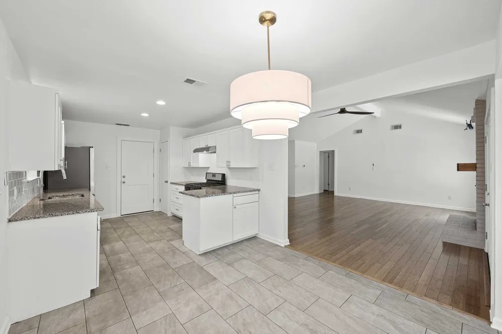 2717 Charlesworth Drive Austin, TX 78745