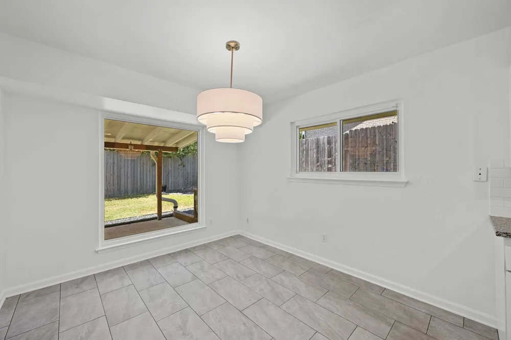 2717 Charlesworth Drive Austin, TX 78745