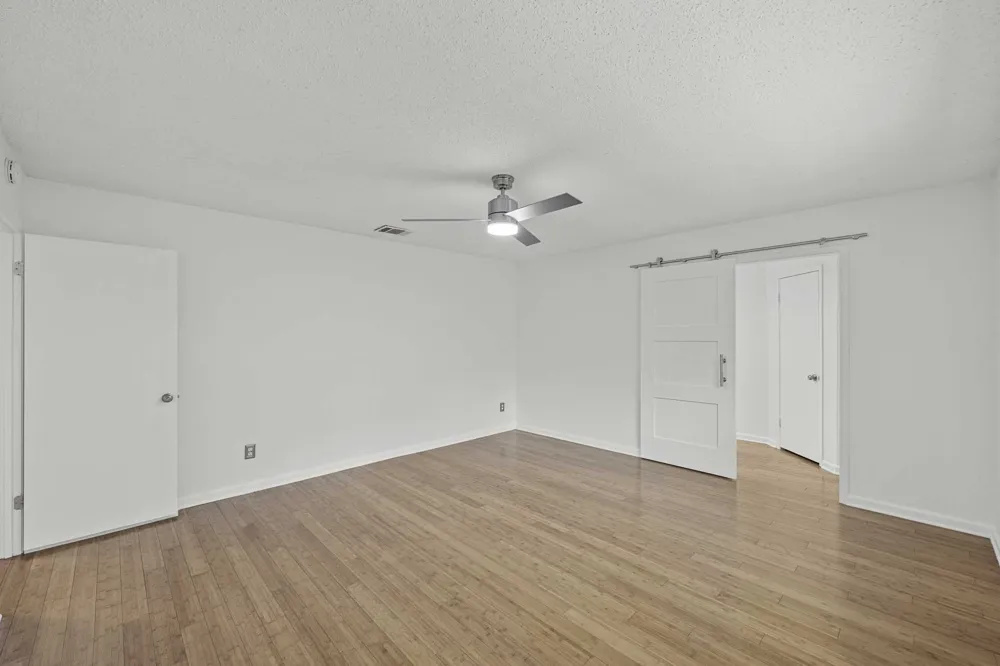 2717 Charlesworth Drive Austin, TX 78745