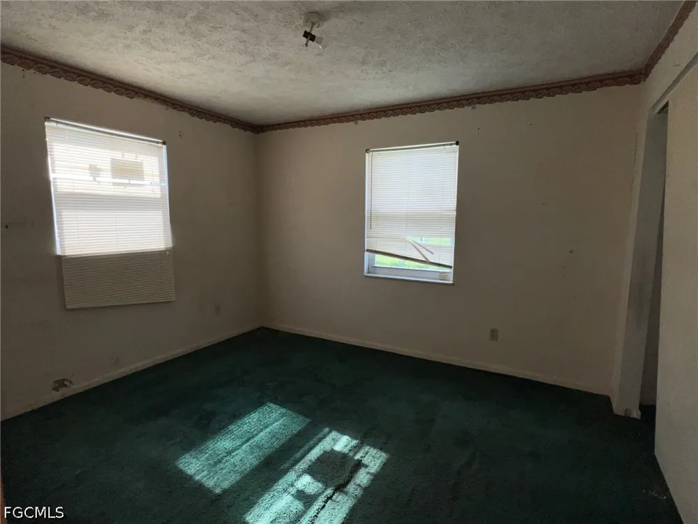 W El Paso Avenue Clewiston, FL 33440