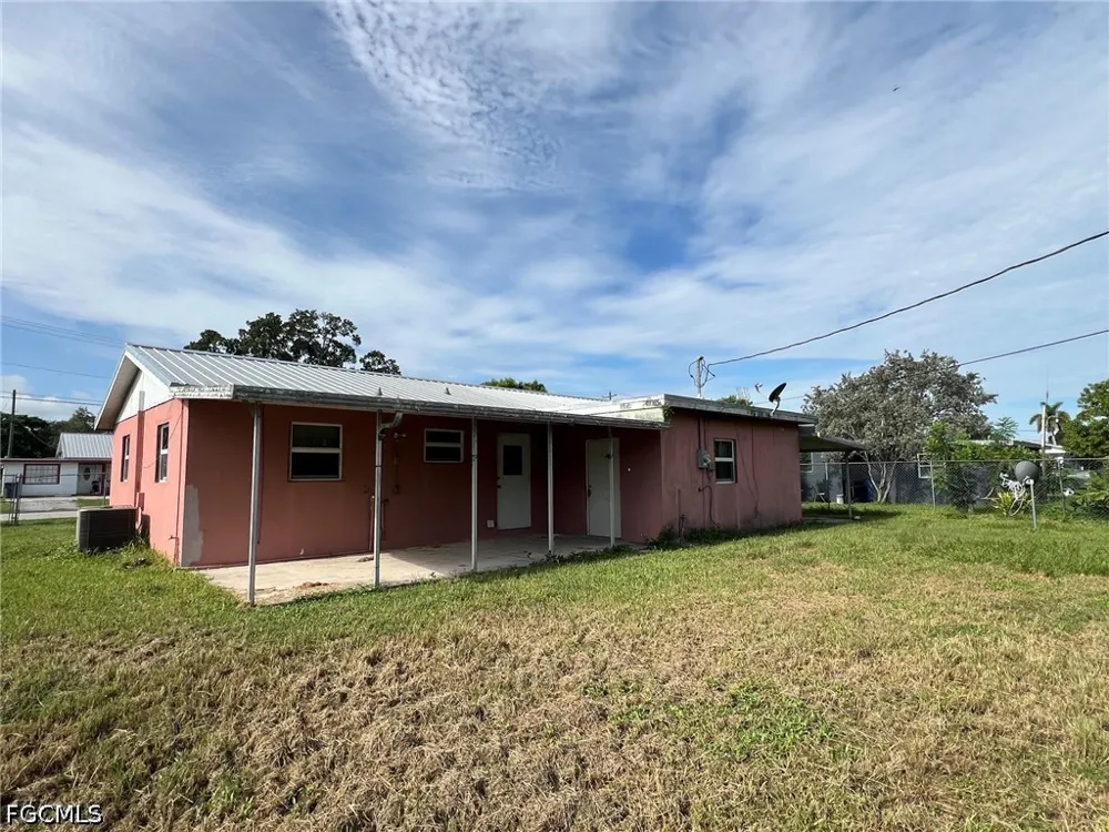W El Paso Avenue Clewiston, FL 33440