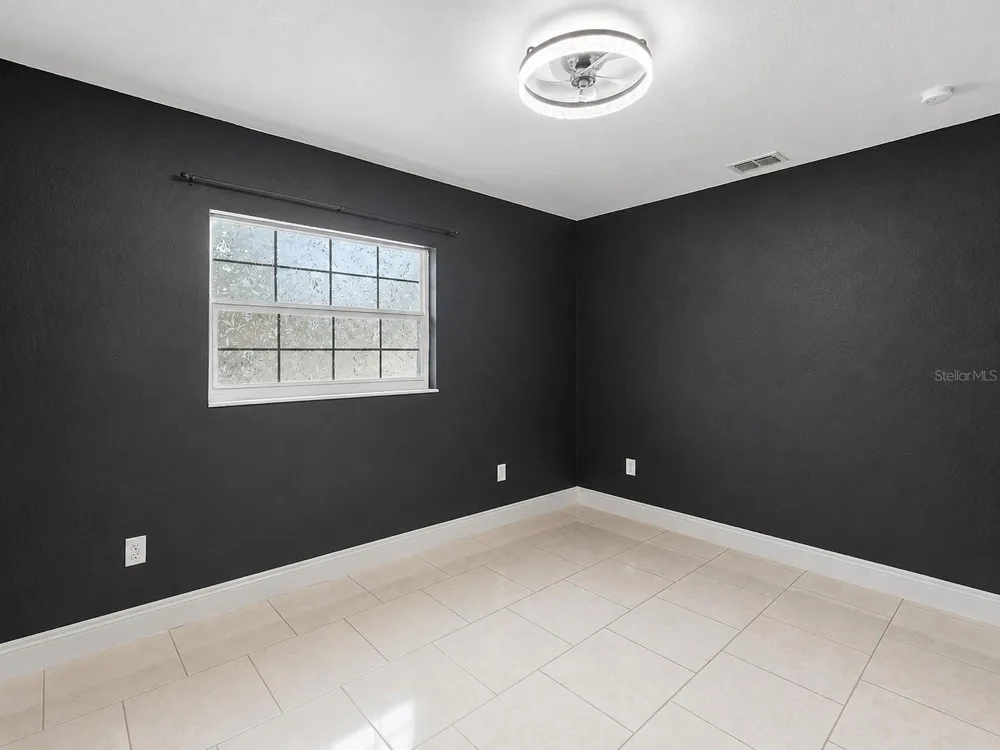 6819 32ND AVENUE S Tampa, FL 33619
