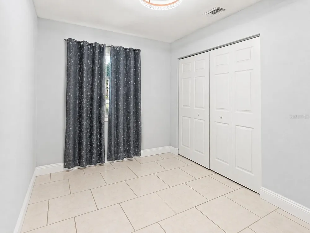 6819 32ND AVENUE S Tampa, FL 33619