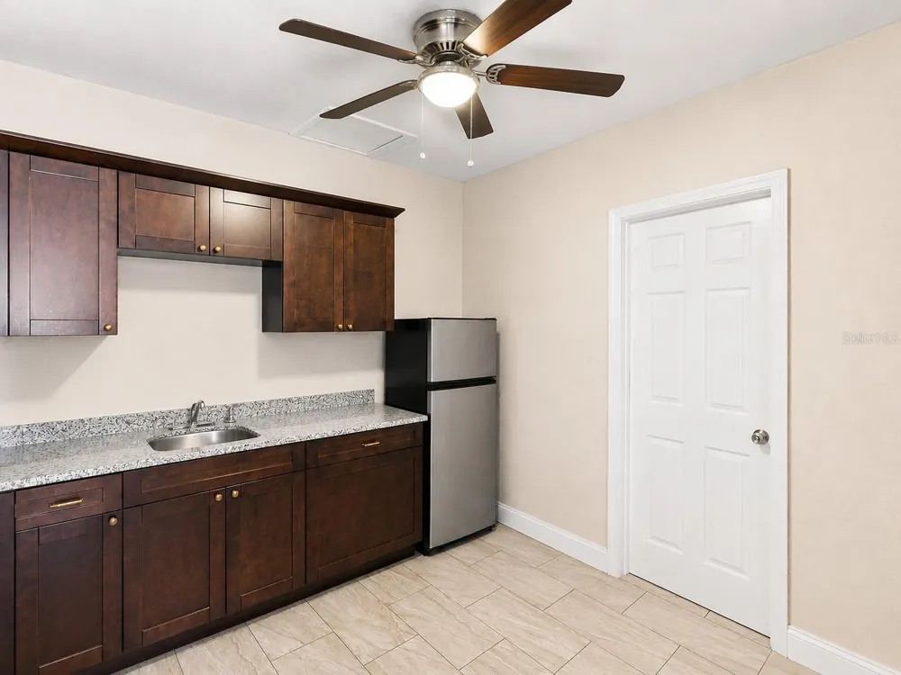 6819 32ND AVENUE S Tampa, FL 33619