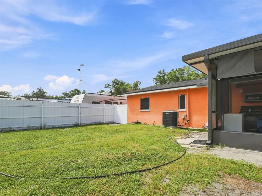 6819 32ND AVENUE S Tampa, FL 33619