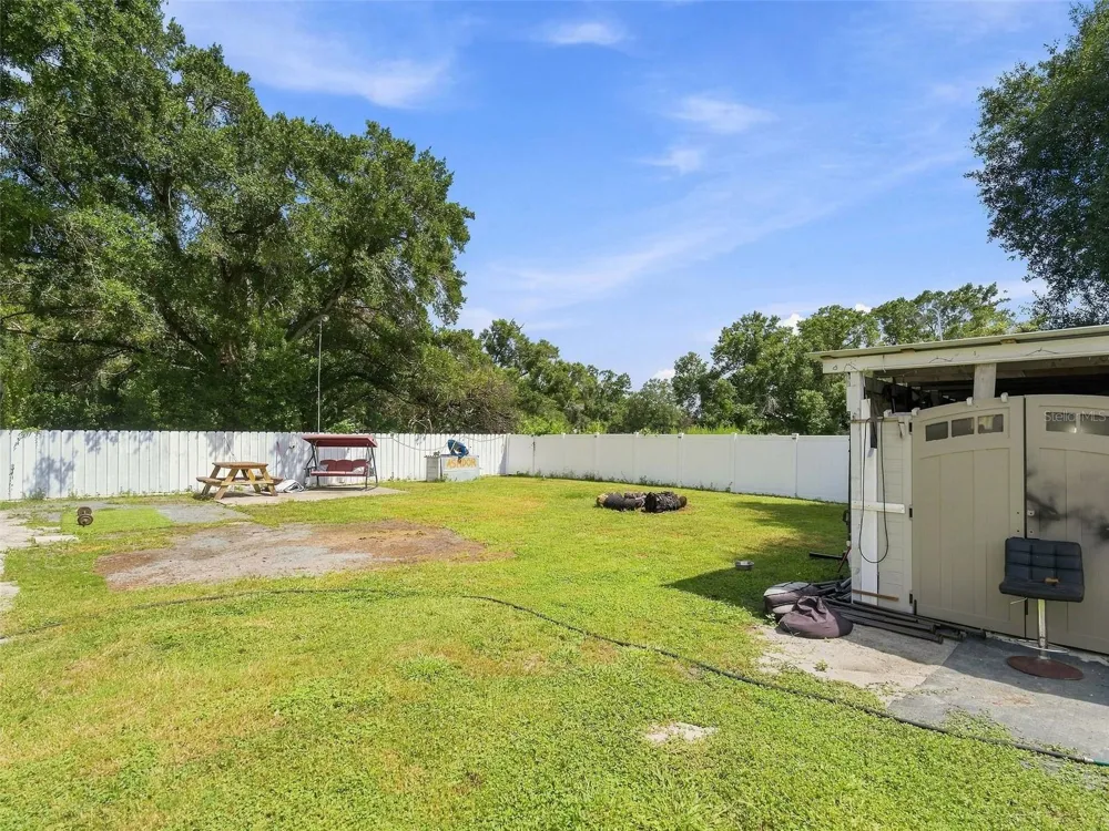 6819 32ND AVENUE S Tampa, FL 33619
