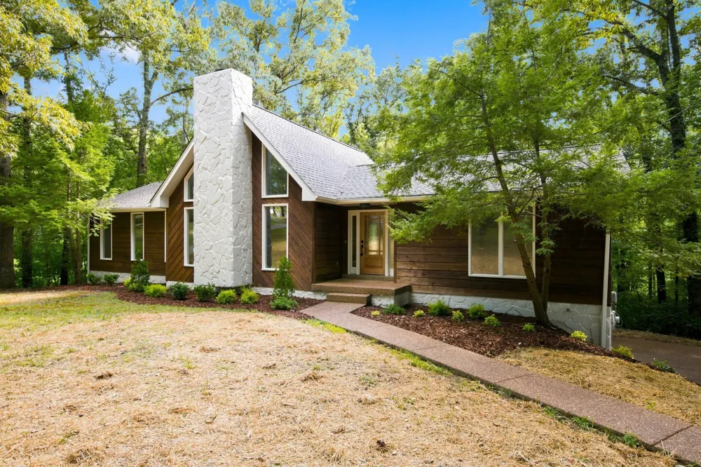 357 Twin Oaks Dr Kingston Springs, TN 37082