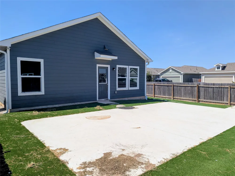 1112 Minnow Lane Bastrop, TX 78602