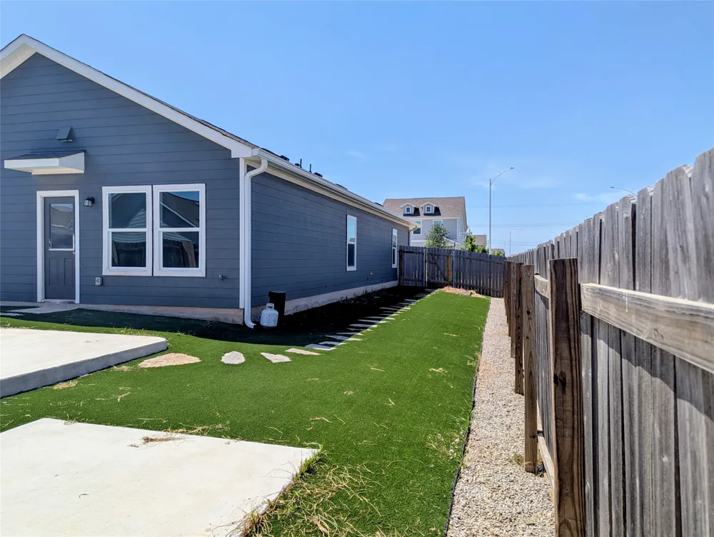 1112 Minnow Lane Bastrop, TX 78602