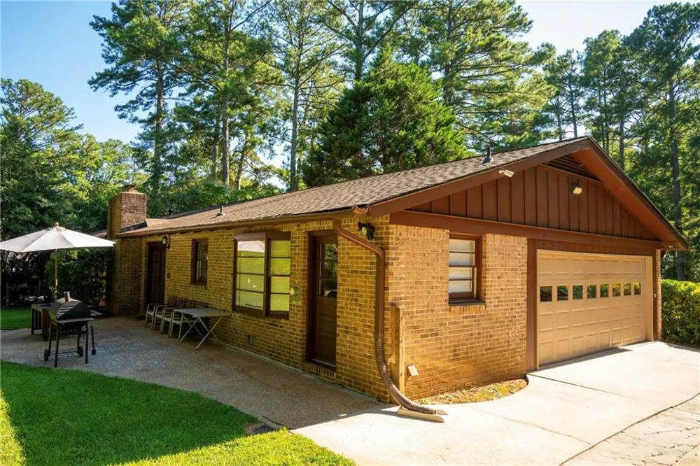 5428 Smoke Rise Drive Stone Mountain, GA 30087