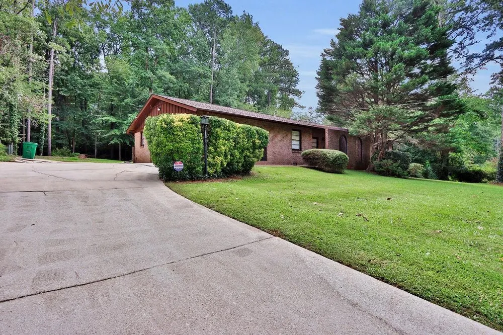 5428 Smoke Rise Drive Stone Mountain, GA 30087