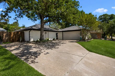 7300 Timberlane Drive