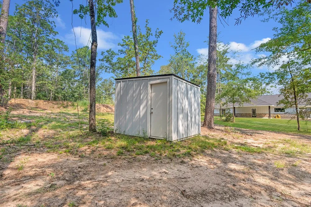 2231 Cr 3550 Woodville, TX 75979