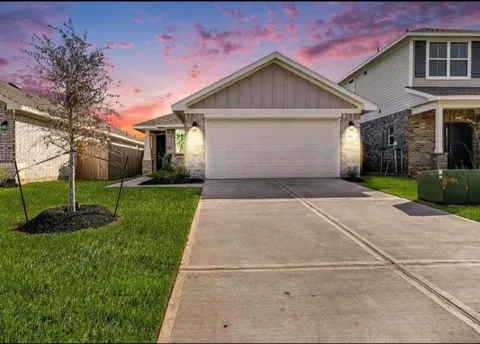 4326 W Bayou Maison Circle