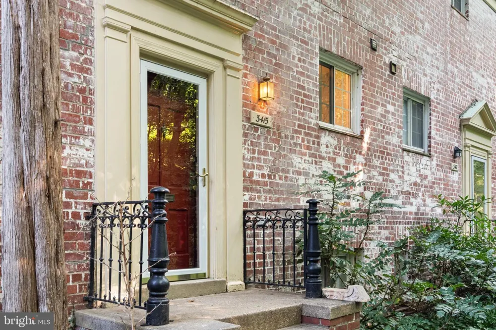 3415 VALLEY DRIVE Alexandria, VA 22302