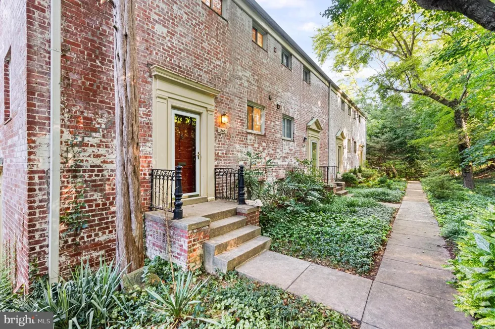 3415 VALLEY DRIVE Alexandria, VA 22302