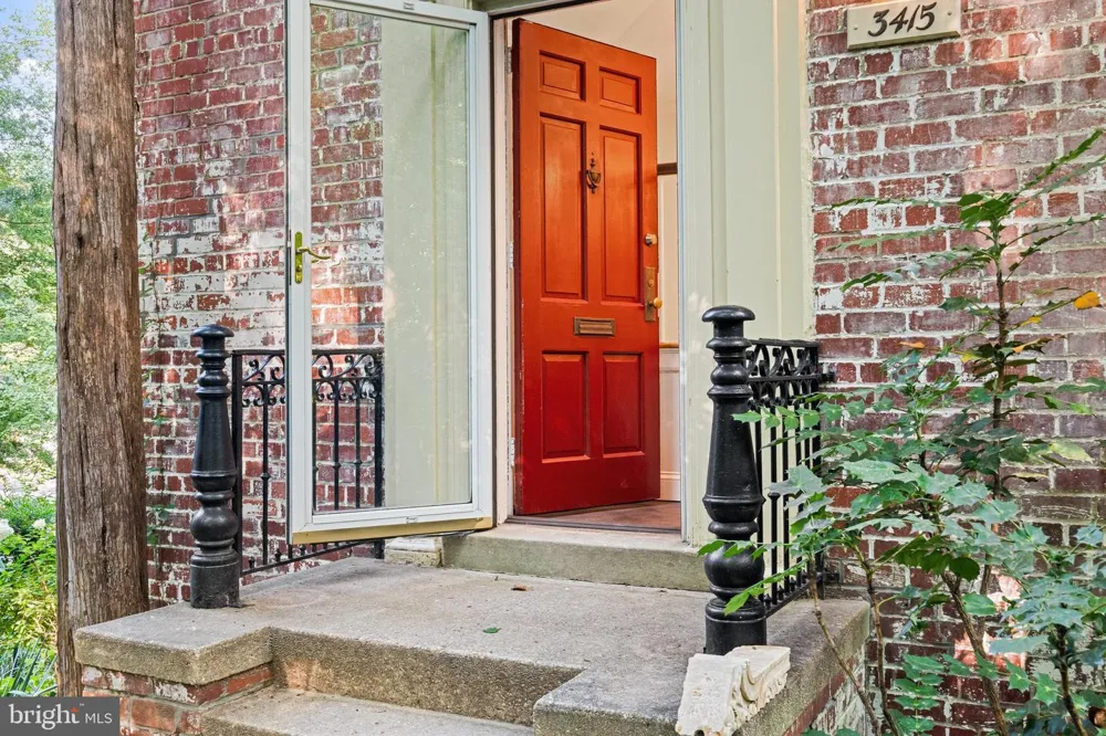 3415 VALLEY DRIVE Alexandria, VA 22302