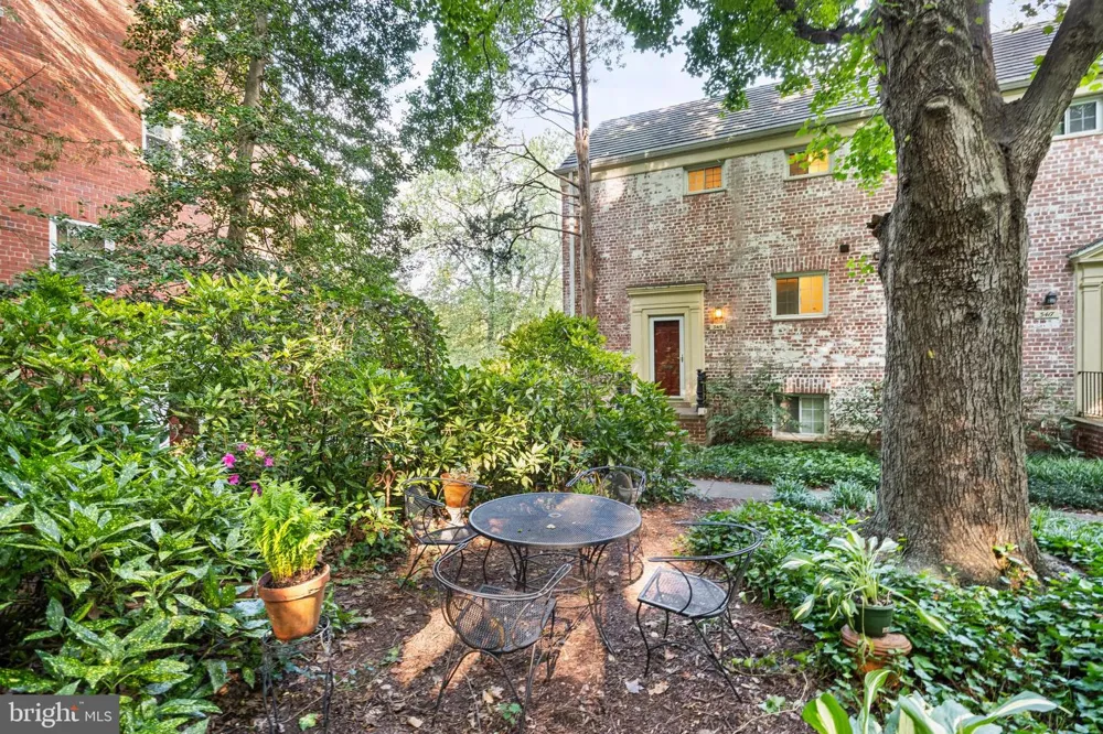 3415 VALLEY DRIVE Alexandria, VA 22302