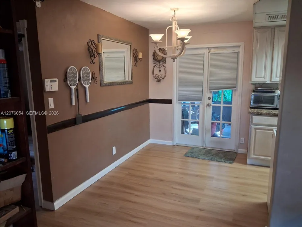 6359 SW 2nd St Margate, FL 33068