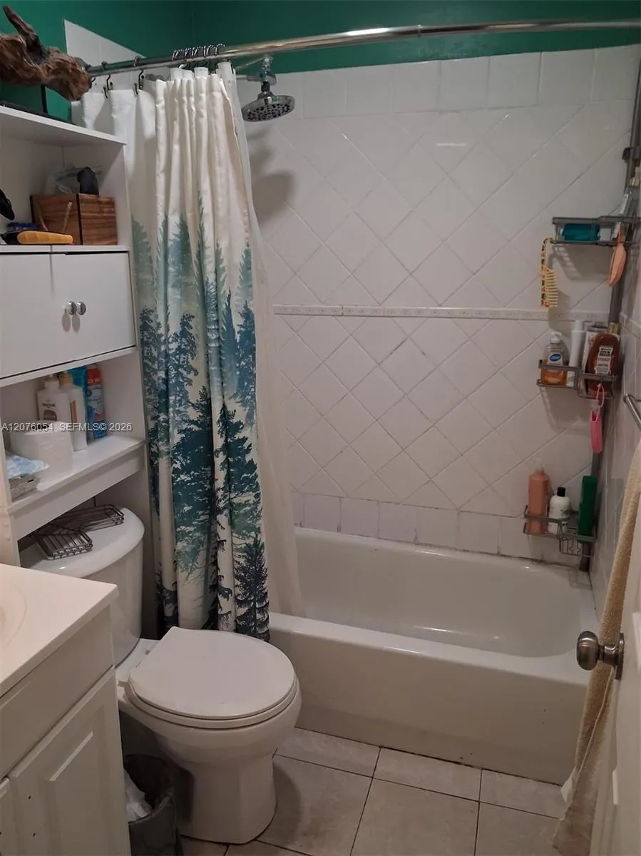6359 SW 2nd St Margate, FL 33068