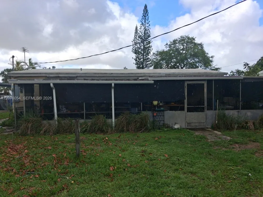6359 SW 2nd St Margate, FL 33068