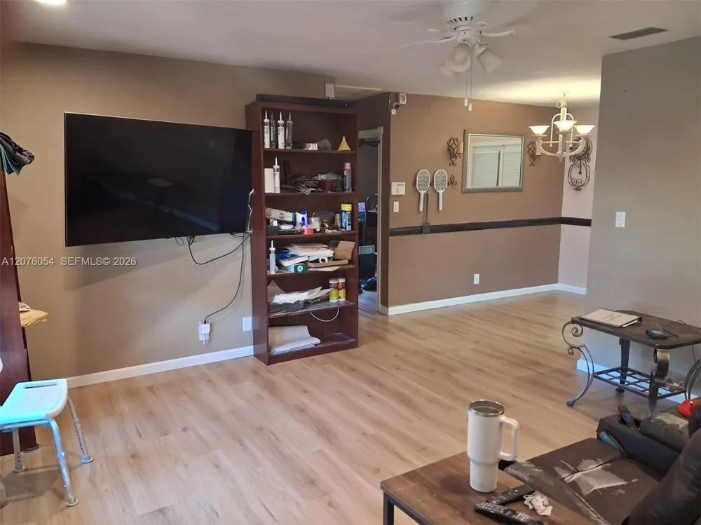6359 SW 2nd St Margate, FL 33068
