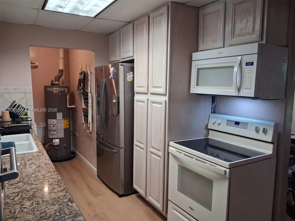6359 SW 2nd St Margate, FL 33068