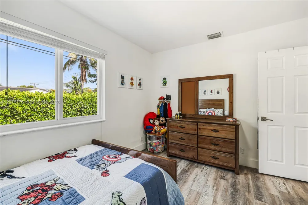 2801 NW 6th St Miami, FL 33125