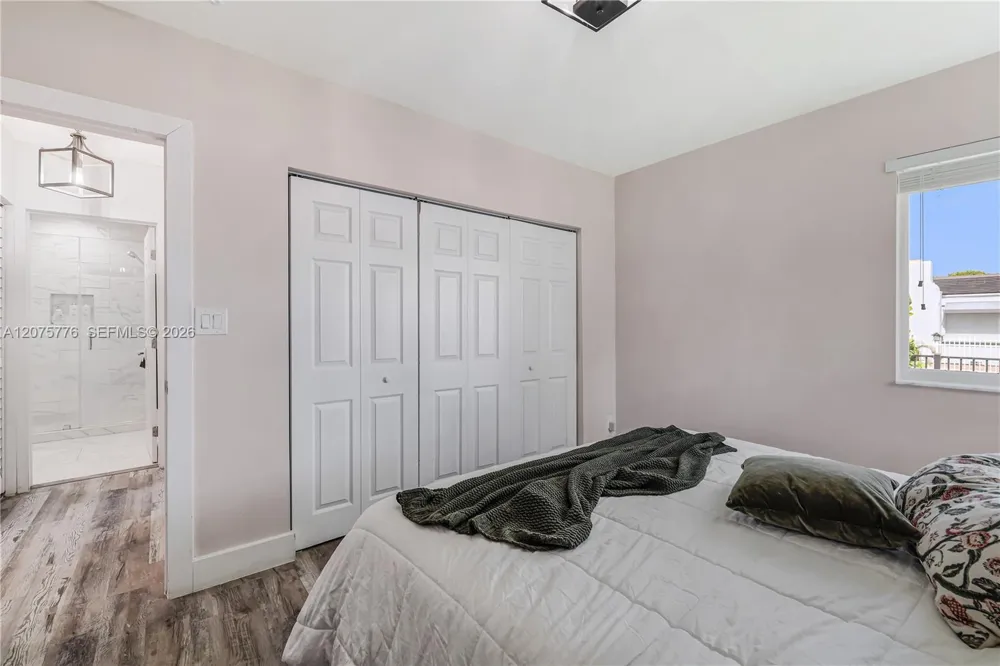 2801 NW 6th St Miami, FL 33125