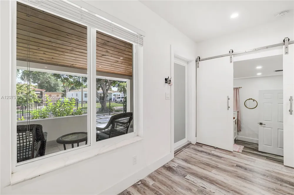 2801 NW 6th St Miami, FL 33125