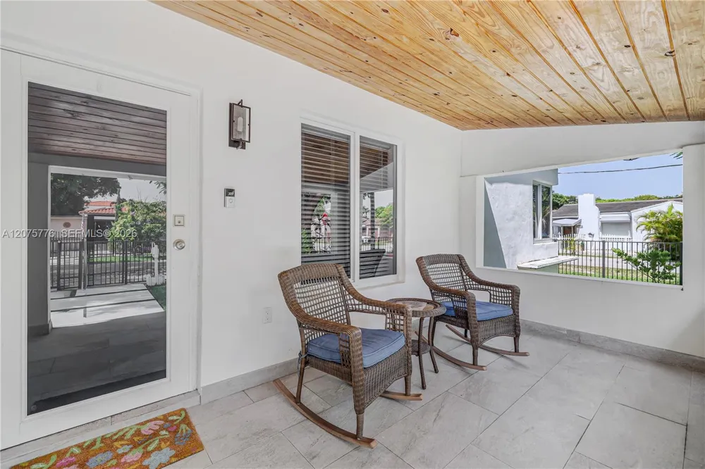 2801 NW 6th St Miami, FL 33125