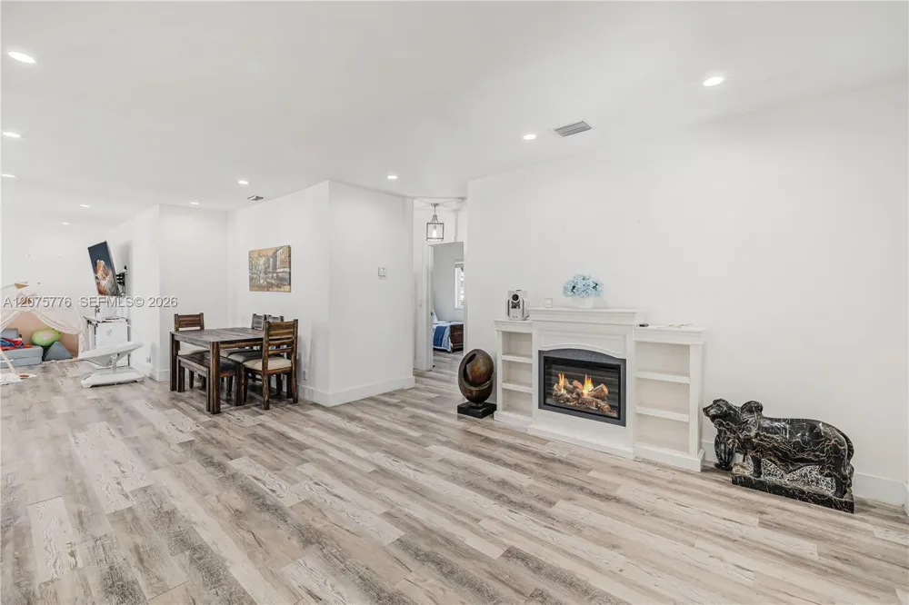 2801 NW 6th St Miami, FL 33125
