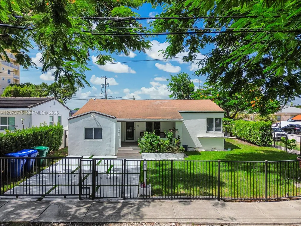 2801 NW 6th St Miami, FL 33125