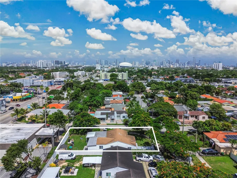 2801 NW 6th St Miami, FL 33125