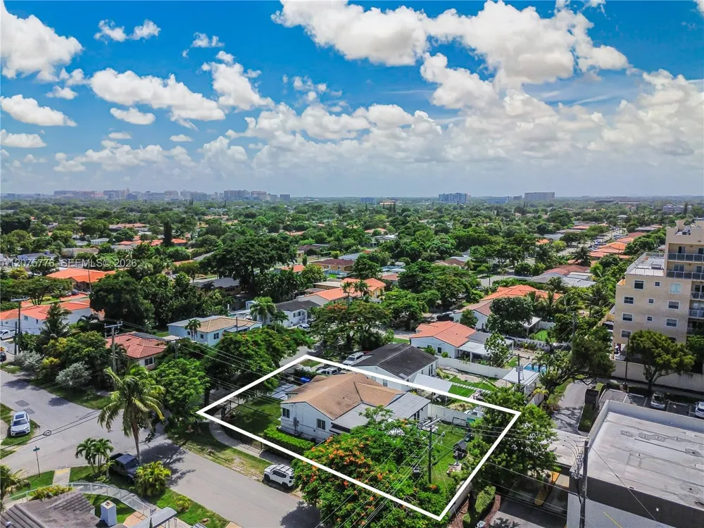 2801 NW 6th St Miami, FL 33125